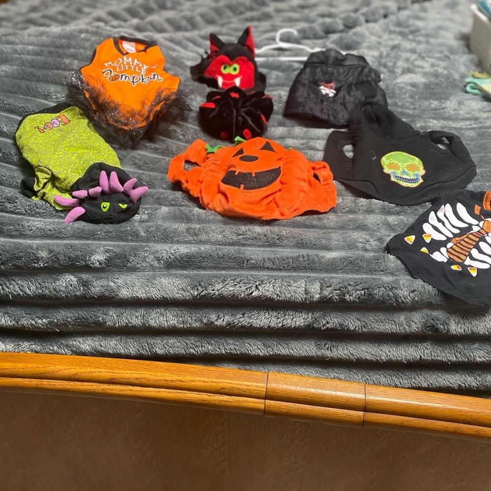 Halloween Dog Clothing for an XS Dog 5# or less You can purchase any or all